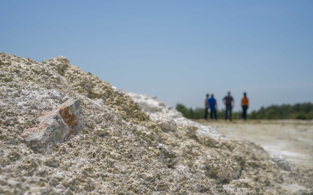 From Waste Mountains to High-Value Materials: The “NaOH Route” of FIC-Fighters